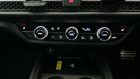 Thumbnail image for the Honda Zr-V 2.0 h i-MMD Sport    eCVT