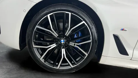 Thumbnail image for the BMW 5 Series 2.0 520d MHT M Sport    Steptronic