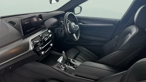 Thumbnail image for the BMW 5 Series 2.0 520d MHT M Sport    Steptronic