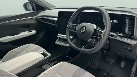 Thumbnail image for the Renault Scenic E-Tech long range 87kWh iconic