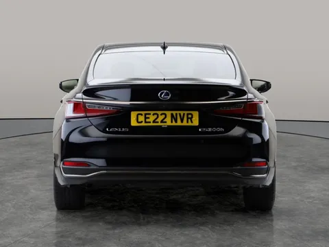 Thumbnail image for the Lexus Es 2.5 300h F Sport    E-CVT