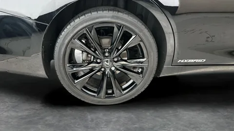 Thumbnail image for the Lexus Es 2.5 300h F Sport    E-CVT