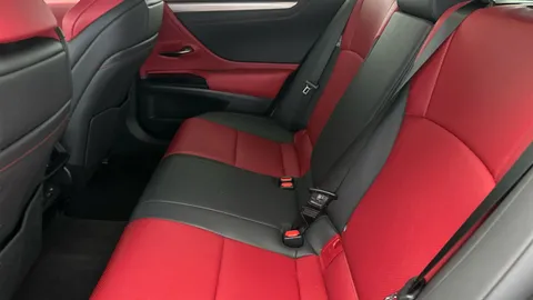 Thumbnail image for the Lexus Es 2.5 300h F Sport    E-CVT