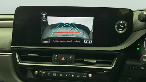 Thumbnail image for the Lexus Es 2.5 300h F Sport    E-CVT
