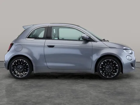 Thumbnail image for the Fiat 500E 42kWh La Prima