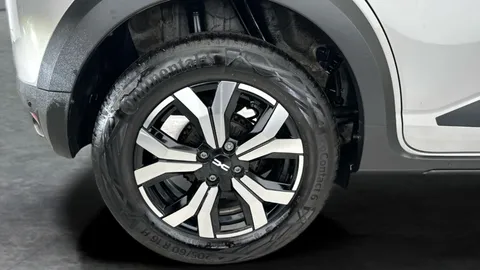 Thumbnail image for the Dacia Sandero Stepway 1.0 TCe Journey