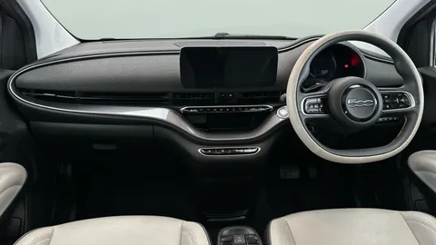 Thumbnail image for the Fiat 500E 42kWh La Prima