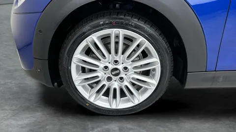 Thumbnail image for the Mini Hatch 2.0 Cooper S Exclusive   Steptronic