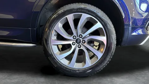 Thumbnail image for the Land Rover Discovery Sport 2.0 P200 MHEV R-Dynamic SE   4WD