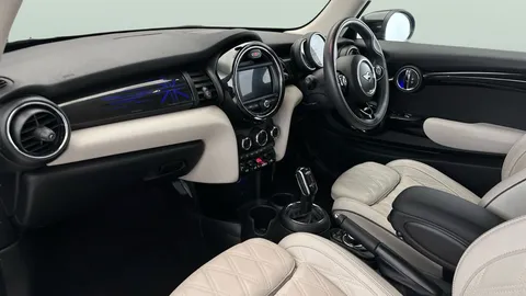Thumbnail image for the Mini Hatch 2.0 Cooper S Exclusive   Steptronic