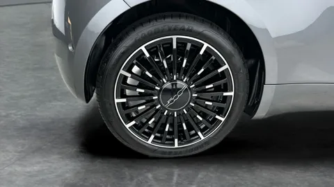 Thumbnail image for the Fiat 500E 42kWh La Prima