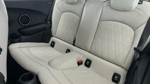 Thumbnail image for the Mini Hatch 2.0 Cooper S Exclusive   Steptronic