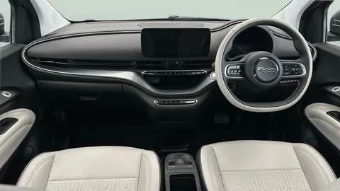 Thumbnail image for the Fiat 500E 42kWh La Prima