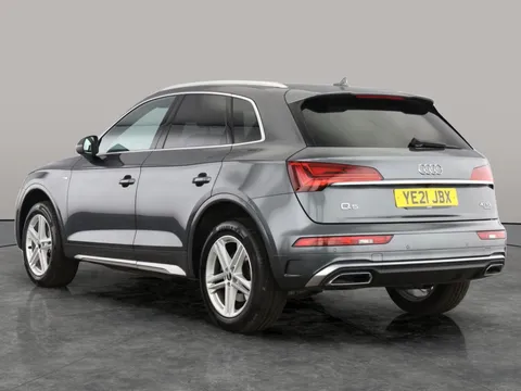 Thumbnail image for the Audi Q5 2.0 TDI 40 S line   S Tronic quattro