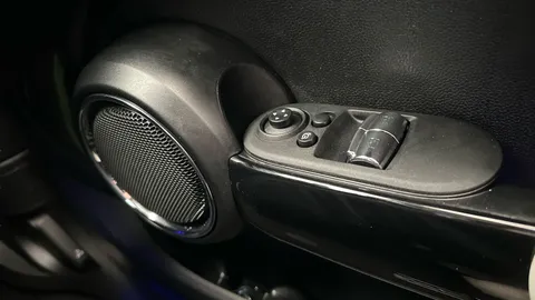 Thumbnail image for the Mini Hatch 2.0 Cooper S Exclusive   Steptronic