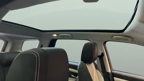 Thumbnail image for the Land Rover Discovery Sport 2.0 P200 MHEV R-Dynamic SE   4WD