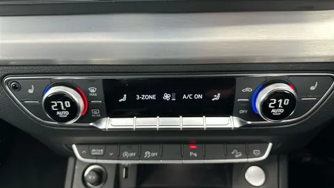 Thumbnail image for the Audi Q5 2.0 TDI 40 S line   S Tronic quattro