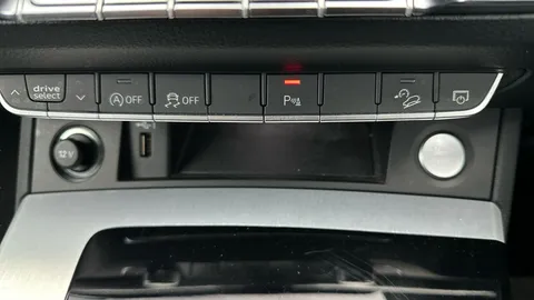 Thumbnail image for the Audi Q5 2.0 TDI 40 S line   S Tronic quattro