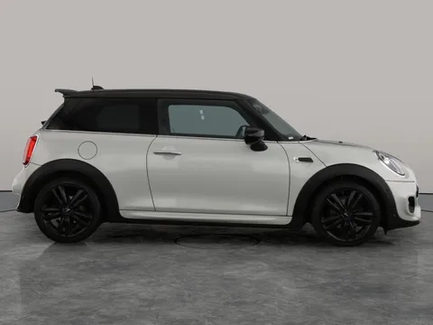 Thumbnail image for the Mini Hatch 1.5 Cooper Sport   Steptronic