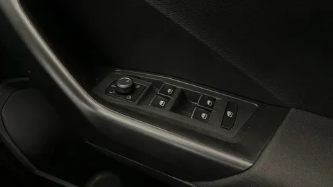 Thumbnail image for the Volkswagen T-Roc 1.5 TSI GPF EVO Design   DSG