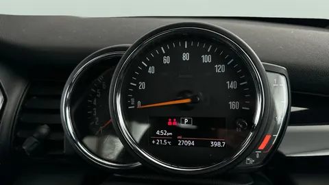 Thumbnail image for the Mini Hatch 1.5 Cooper Sport   Steptronic