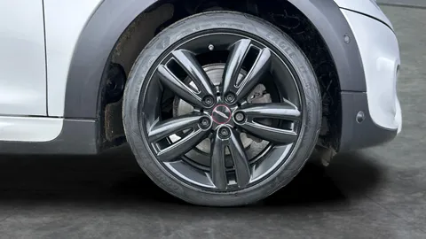 Thumbnail image for the Mini Hatch 1.5 Cooper Sport   Steptronic