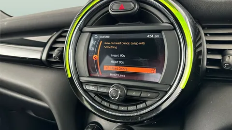 Thumbnail image for the Mini Hatch 1.5 Cooper Sport   Steptronic