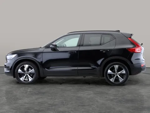 Thumbnail image for the Volvo XC40 1.5h T5 Twin Engine Recharge 10.7kWh R-Design   Plug-in