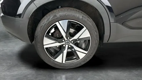 Thumbnail image for the Volvo XC40 1.5h T5 Twin Engine Recharge 10.7kWh R-Design   Plug-in