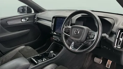 Thumbnail image for the Volvo XC40 1.5h T5 Twin Engine Recharge 10.7kWh R-Design   Plug-in