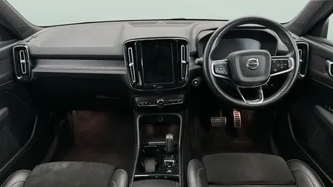 Thumbnail image for the Volvo XC40 1.5h T5 Twin Engine Recharge 10.7kWh R-Design   Plug-in