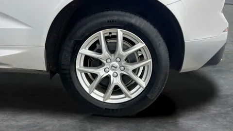 Thumbnail image for the Volvo XC60 2.0 B4 MHEV Momentum    AWD