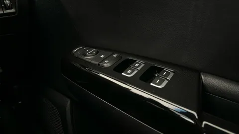 Thumbnail image for the Kia Sportage 1.6 T-GDi GT-Line S   DCT AWD