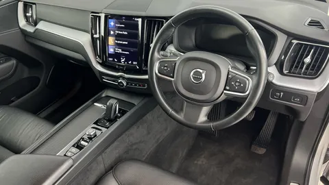 Thumbnail image for the Volvo XC60 2.0 B4 MHEV Momentum    AWD