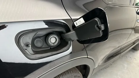 Thumbnail image for the Volvo XC40 1.5h T5 Twin Engine Recharge 10.7kWh R-Design   Plug-in