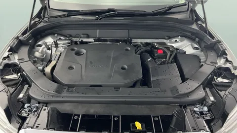 Thumbnail image for the Volvo XC60 2.0 B4 MHEV Momentum    AWD