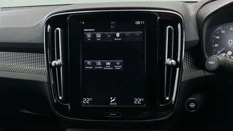Thumbnail image for the Volvo XC40 1.5h T5 Twin Engine Recharge 10.7kWh R-Design   Plug-in
