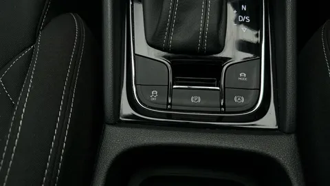 Thumbnail image for the Škoda Karoq 1.5 TSI ACT SportLine   DSG