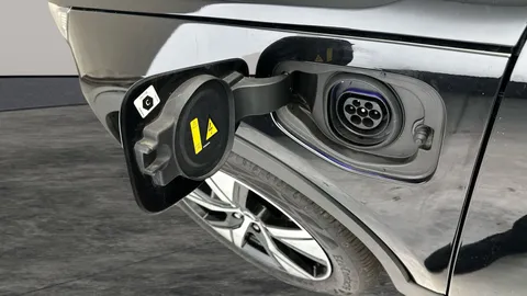 Thumbnail image for the Volvo XC40 1.5h T5 Twin Engine Recharge 10.7kWh R-Design   Plug-in