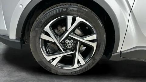 Thumbnail image for the Toyota C-HR 1.8 VVT-h GPF Design    CVT