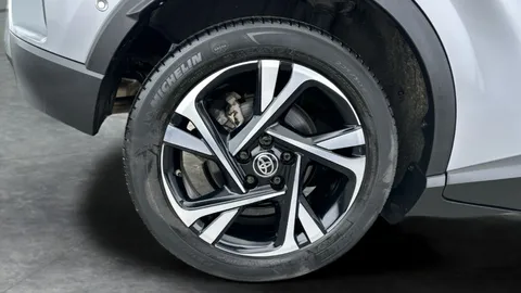 Thumbnail image for the Toyota C-HR 1.8 VVT-h GPF Design    CVT
