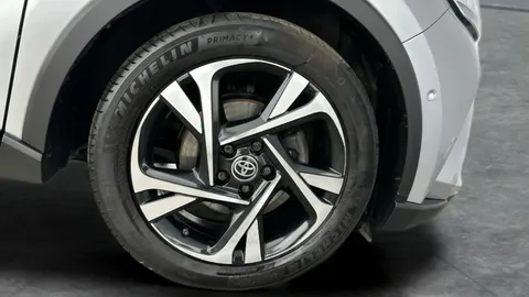 Thumbnail image for the Toyota C-HR 1.8 VVT-h GPF Design    CVT