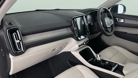 Thumbnail image for the Volvo XC40 1.5h T5 Twin Engine Recharge 10.7kWh Inscription   Plug-in