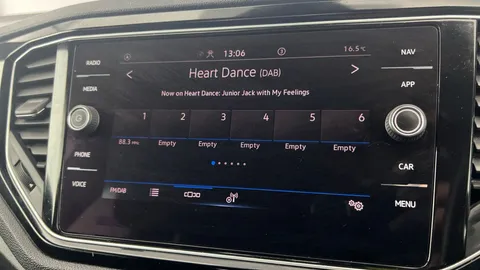 Thumbnail image for the Volkswagen T-Roc 1.5 TSI EVO Black Edition   DSG