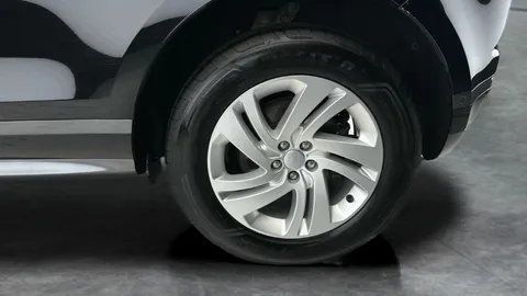 Thumbnail image for the Land Rover Range Rover Evoque 1.5 P300e 12.2kWh R-Dynamic S   Plug-in  4WD