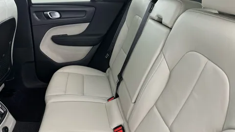 Thumbnail image for the Volvo XC40 1.5h T5 Twin Engine Recharge 10.7kWh Inscription   Plug-in
