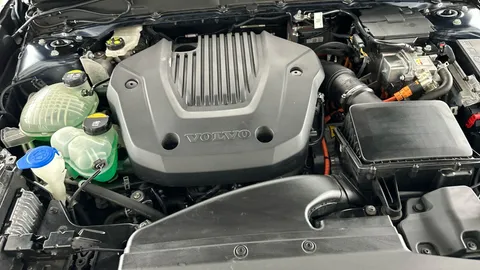 Thumbnail image for the Volvo XC40 1.5h T5 Twin Engine Recharge 10.7kWh Inscription   Plug-in