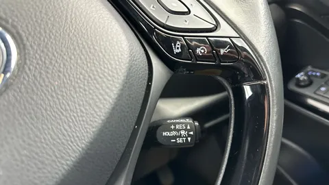 Thumbnail image for the Toyota C-HR 1.8 VVT-h GPF Design    CVT