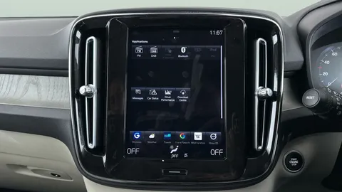 Thumbnail image for the Volvo XC40 1.5h T5 Twin Engine Recharge 10.7kWh Inscription   Plug-in