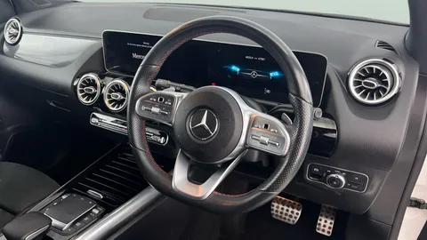 Thumbnail image for the Mercedes-Benz B Class 1.3 B180 AMG Line (Premium Plus 2)   7G-DCT